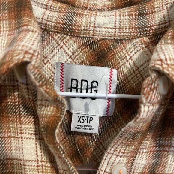 New BDG Urban Outfitters Flannel Distressed Button Down Shirt XS - Picture 5 of 6